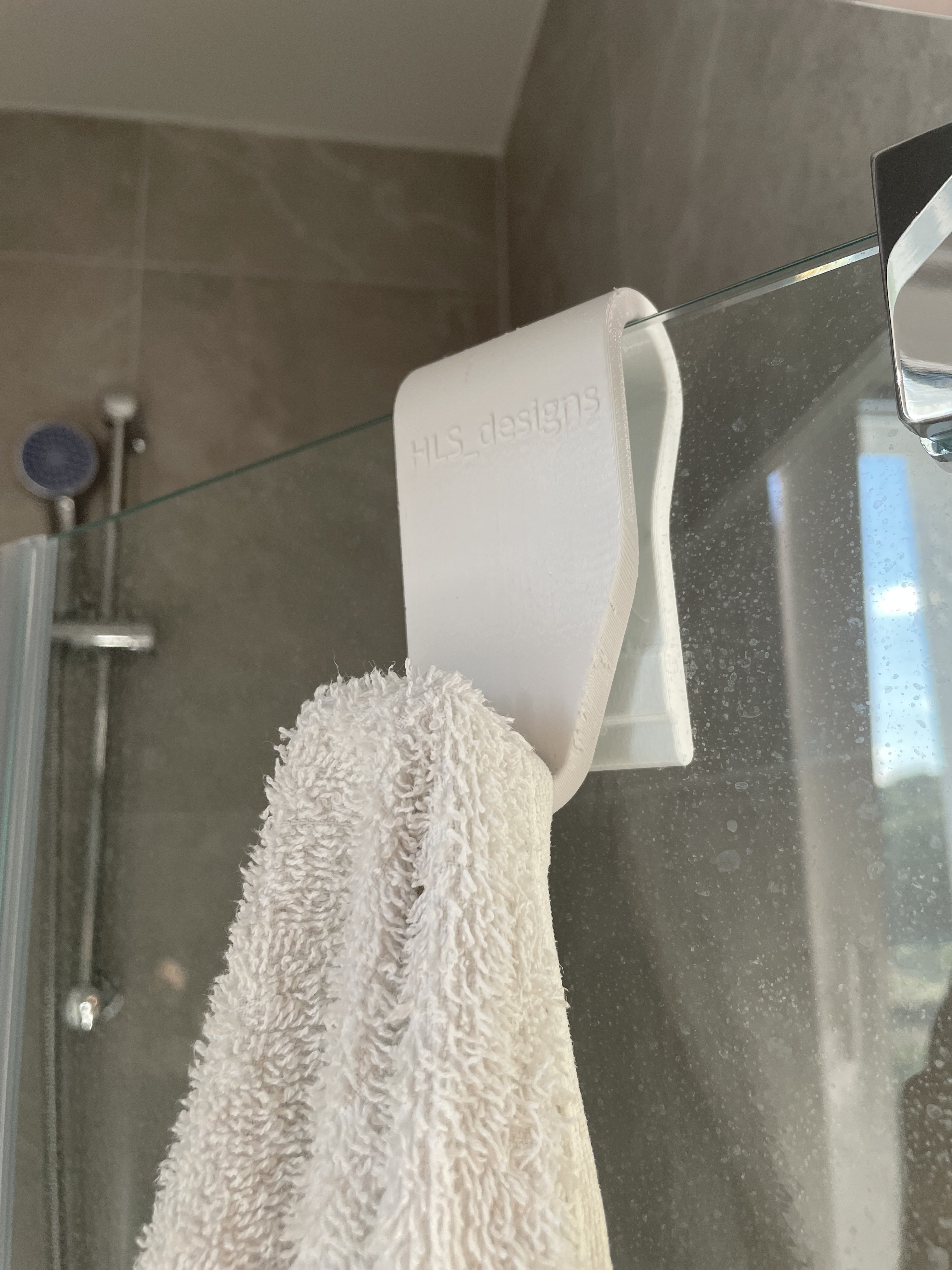 Minimalist towel hook